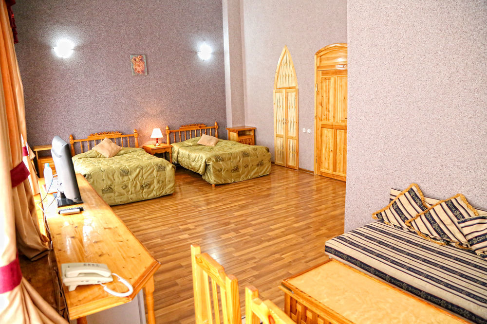Hotel Malika Бухара Екстериор снимка